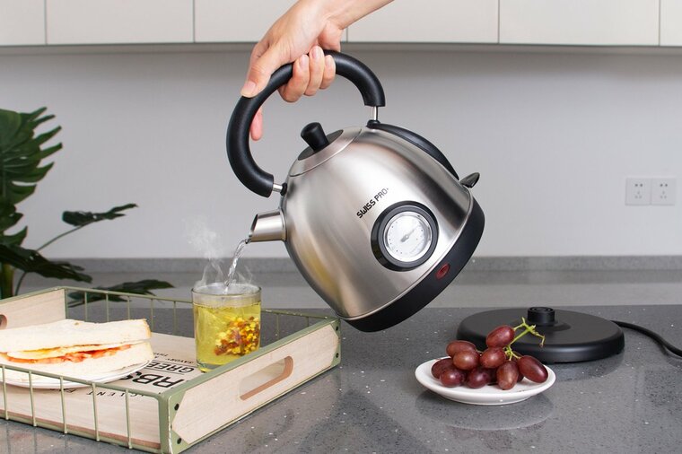 Swiss Pro+ SP-WK2200BS - retro waterkoker 1.8 L - 2200W - Zilver - 1.8 liter