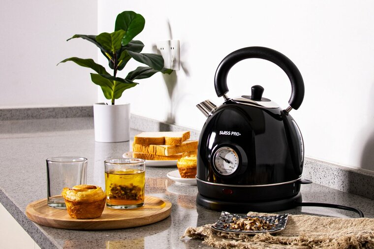 Swiss Pro+ SP-WK2200B | Retro Waterkoker 1.8L | 2200W - Zwart